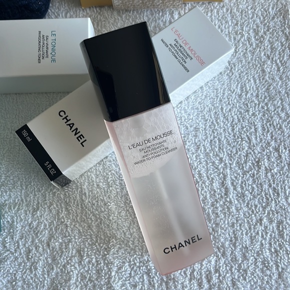 Chanel Start Fresh Holiday Skincare Set - Picture 8 of 17